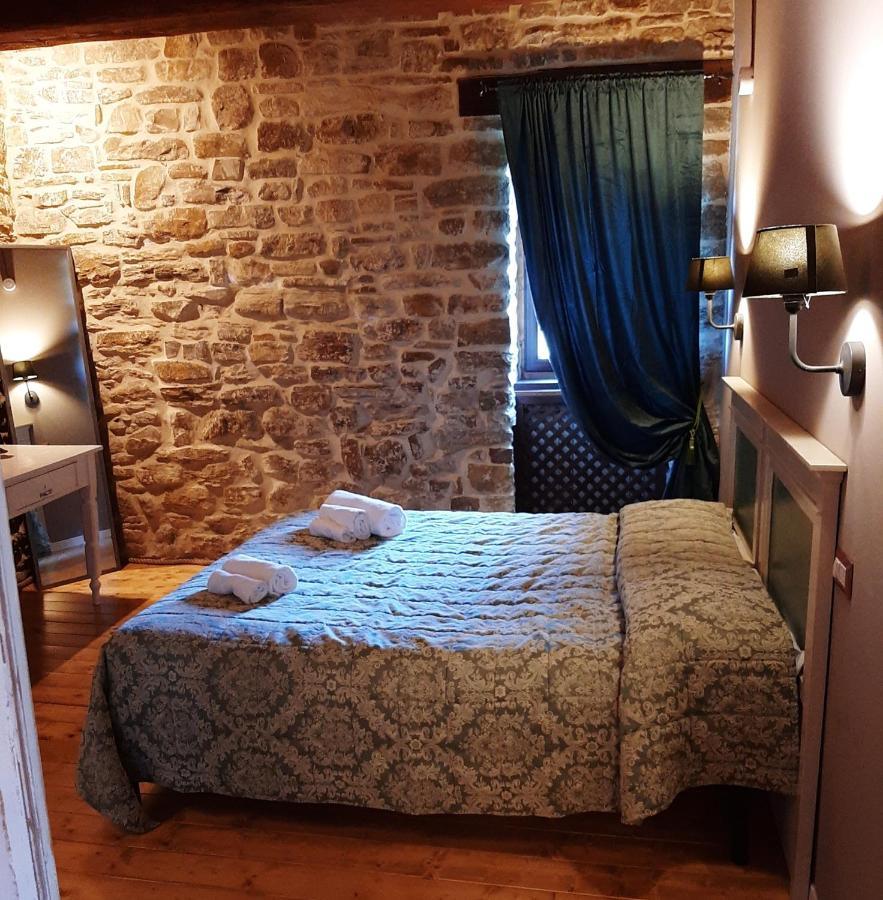 Tenuta Di Forte Sorgnano Gualdo Cattaneo Exteriör bild