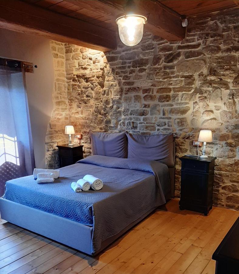Tenuta Di Forte Sorgnano Gualdo Cattaneo Exteriör bild